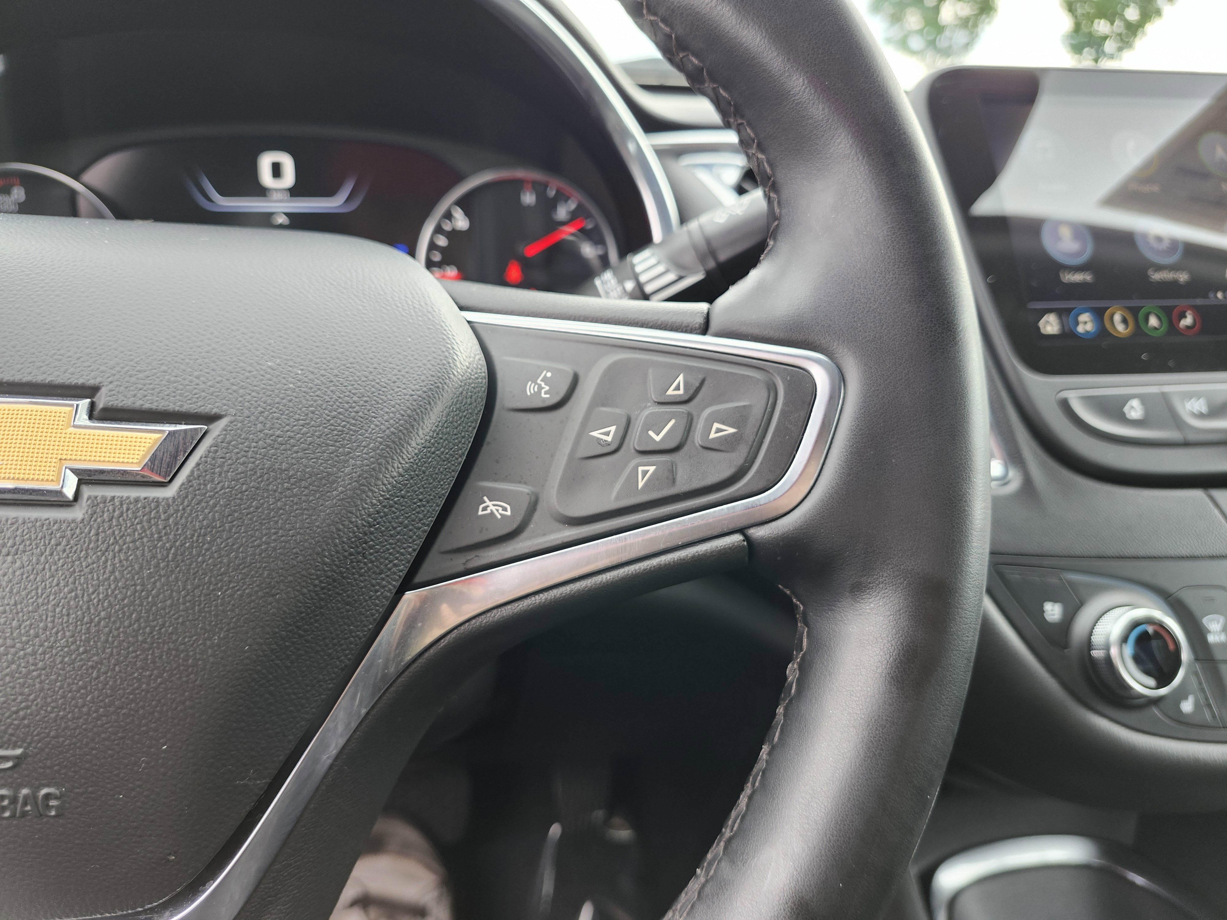 Used 2024 Chevrolet Malibu LT FWD image 34