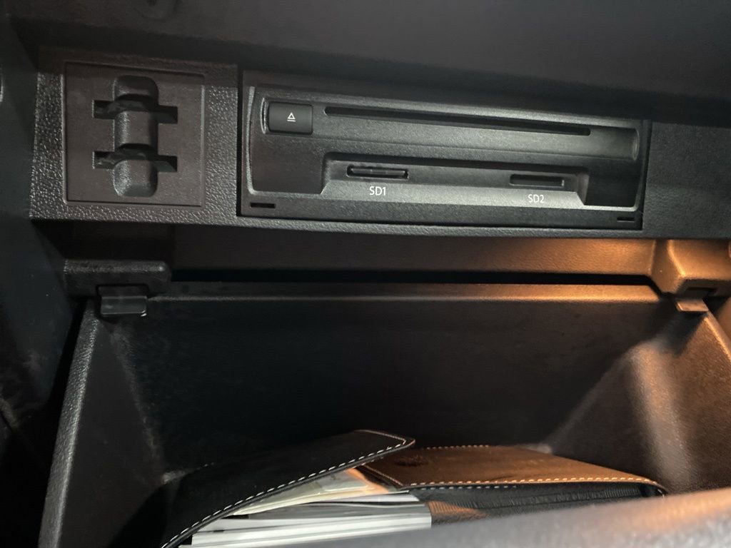 Used 2018 Volkswagen Tiguan SEL w/ 3rd Row Seat Package image 48