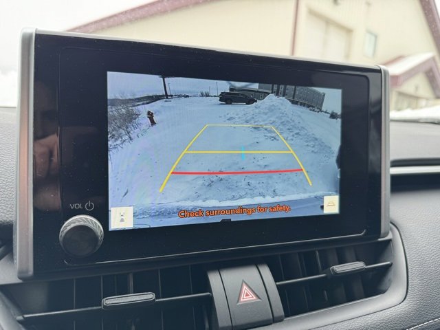 Used 2023 Toyota RAV4 XLE image 4