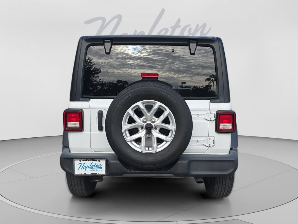 Used 2023 Jeep Wrangler Sport AWD/4WD image 4