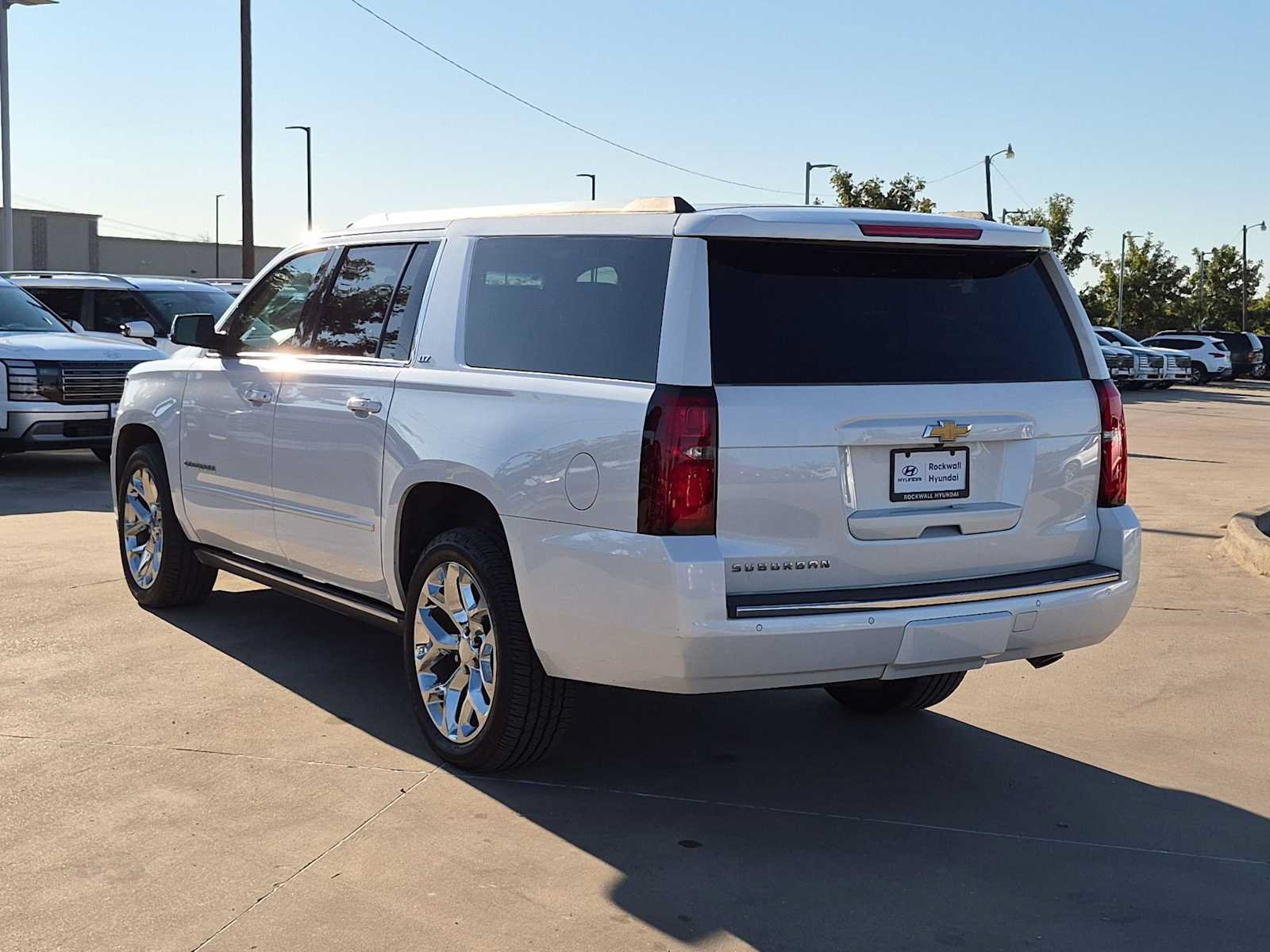 Used 2016 Chevrolet Suburban LTZ RWD image 12
