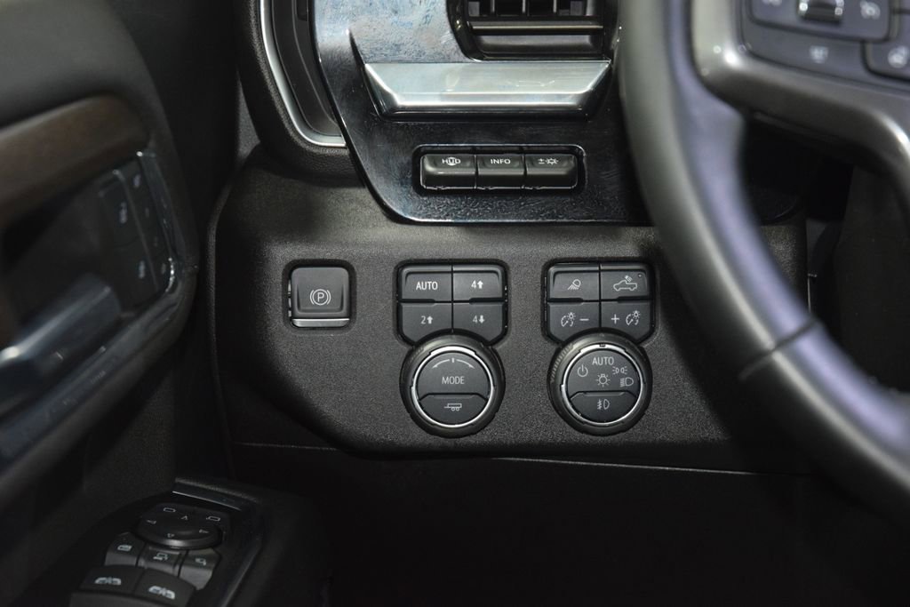 Used 2024 Chevrolet Silverado 2500 High Country w/ Technology Package AWD/4WD image 38