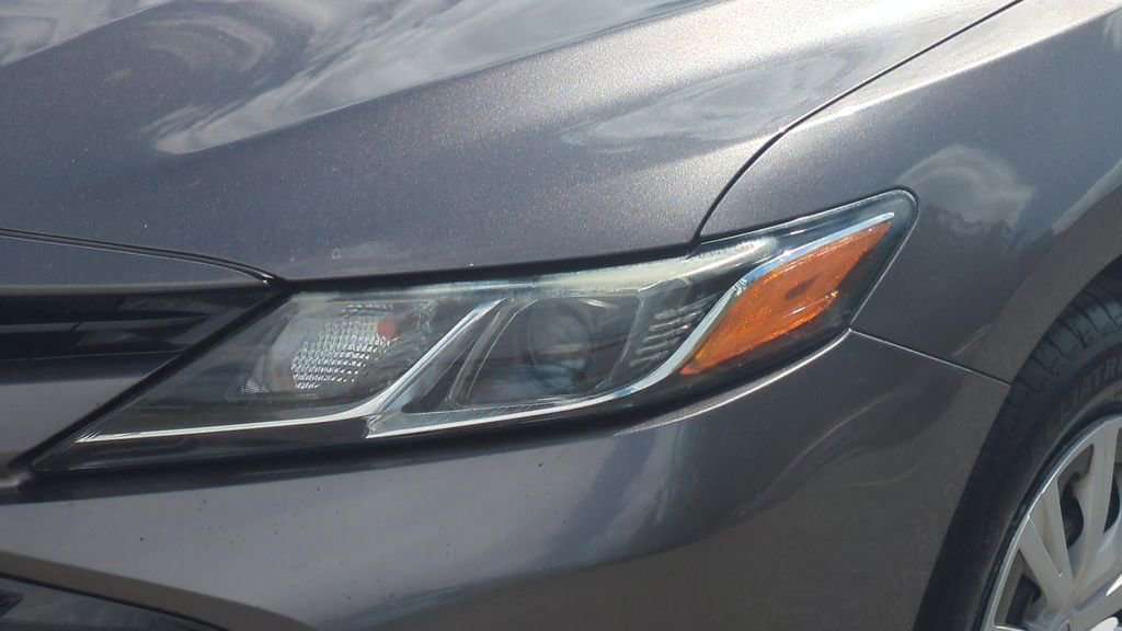 Used 2019 Toyota Camry LE image 32