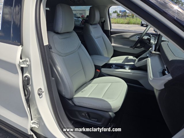 New 2026 Ford Explorer Active w/ Active Comfort Package AWD/4WD image 14