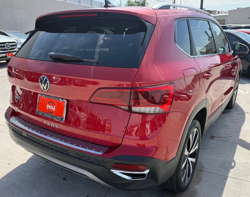 Used 2023 Volkswagen Taos SE FWD image 9