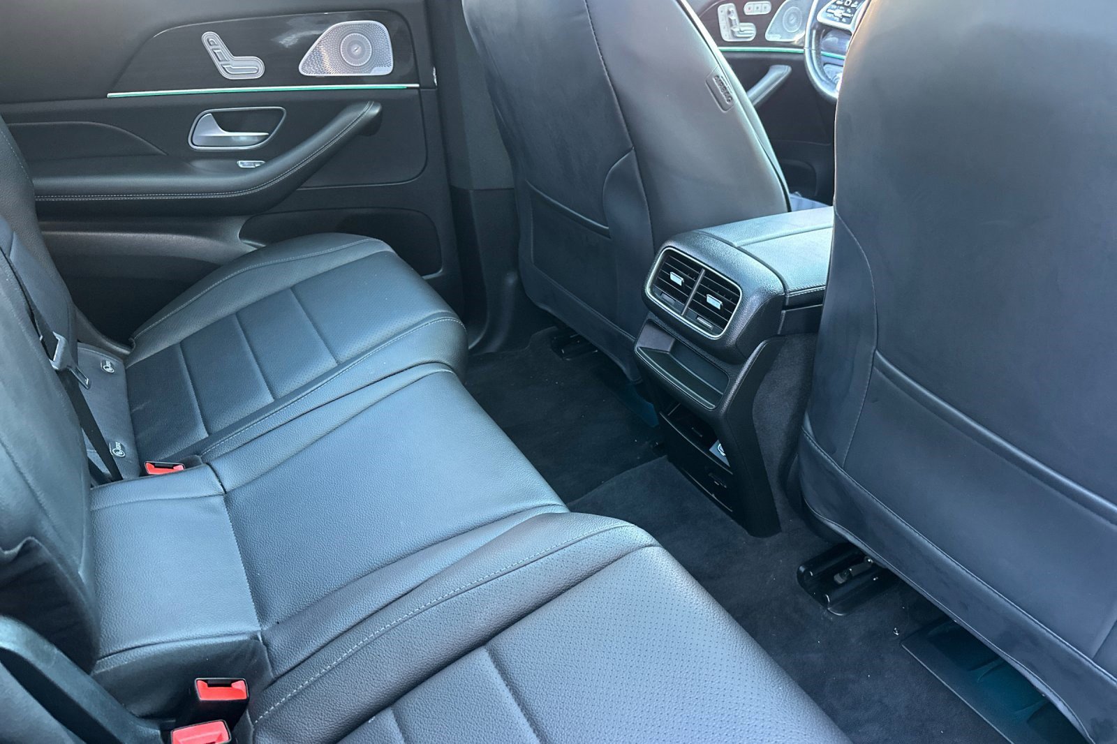 Used 2020 Mercedes-Benz GLS 450 4MATIC image 31