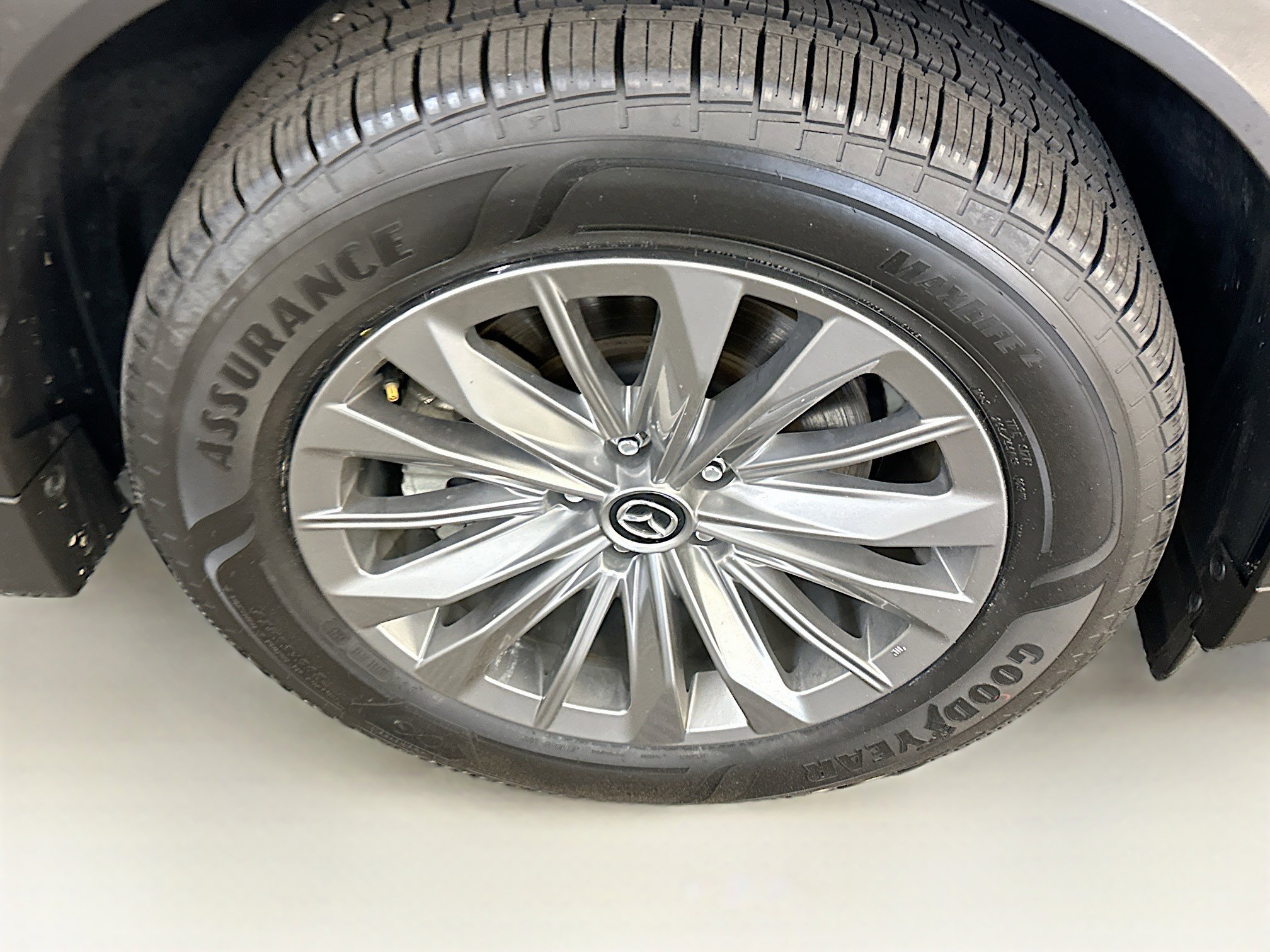 Used 2024 MAZDA CX-90 Plug-In Hybrid w/ Preferred image 11