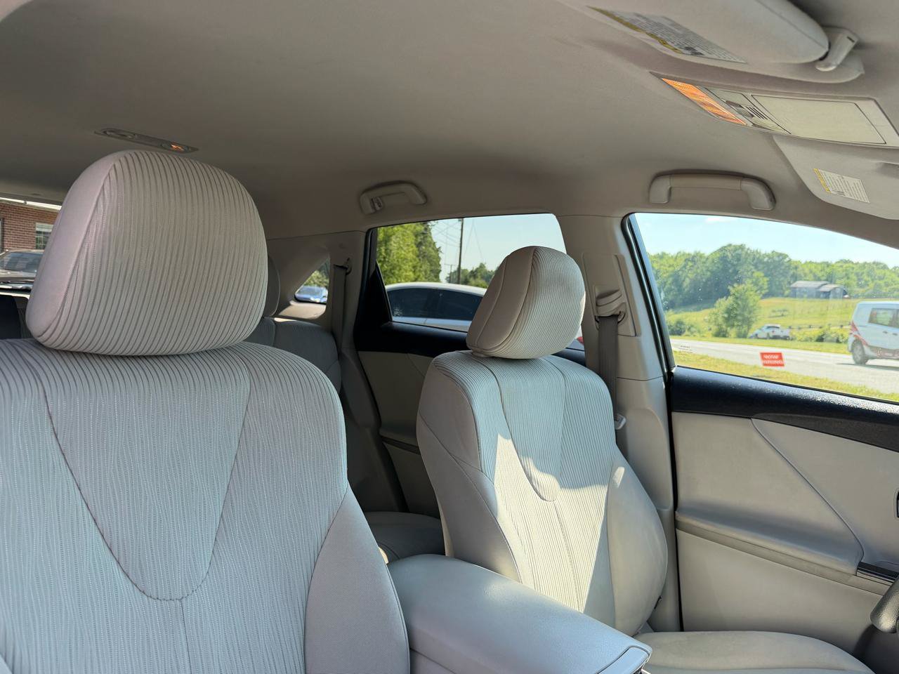 Used 2013 Toyota Venza LE AWD/4WD image 25