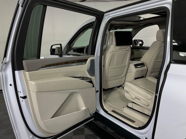 New 2026 Cadillac Escalade ESV Platinum Sport AWD/4WD image 26