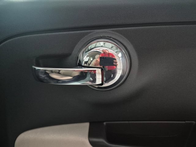 Used 2016 FIAT 500 Easy FWD image 32
