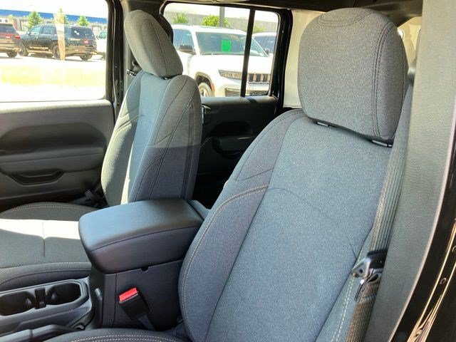 New 2026 Jeep Wrangler Unlimited Sport AWD/4WD image 12