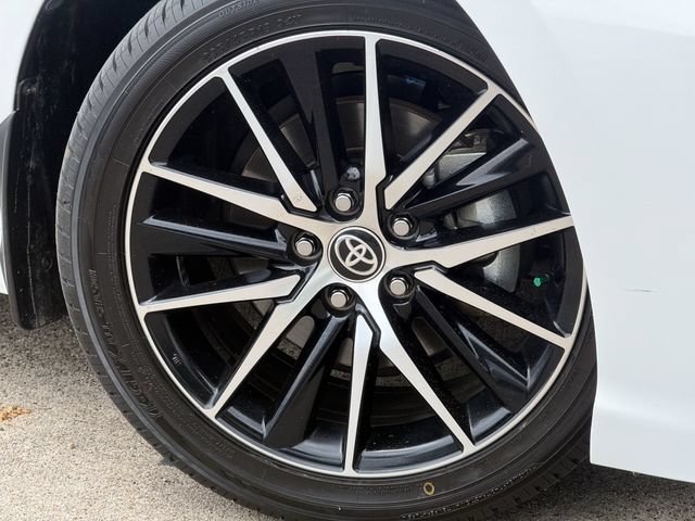 Used 2023 Toyota Camry SE w/ Convenience Package FWD image 7