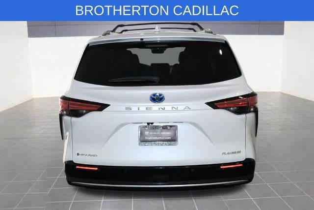Used 2025 Toyota Sienna Platinum AWD/4WD image 4