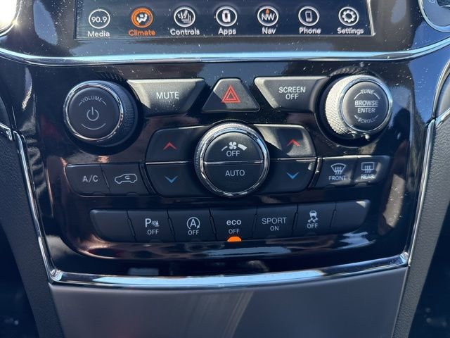 Used 2022 Jeep Grand Cherokee Limited image 24