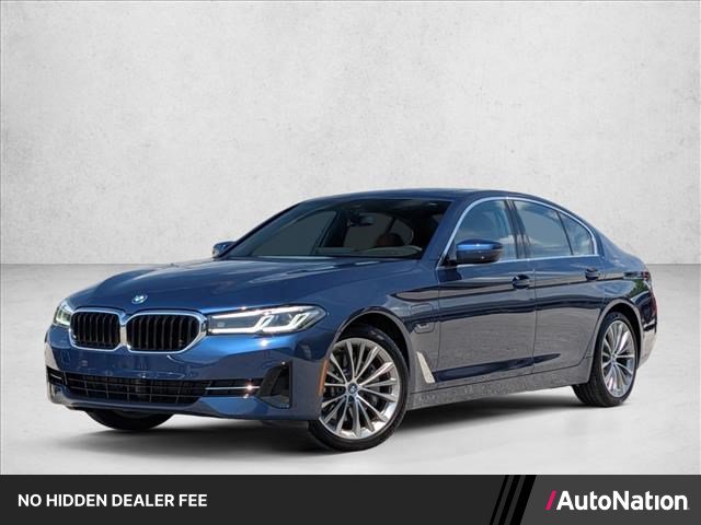 Certified 2023 BMW 530e xDrive w/ Premium Package AWD/4WD image 1