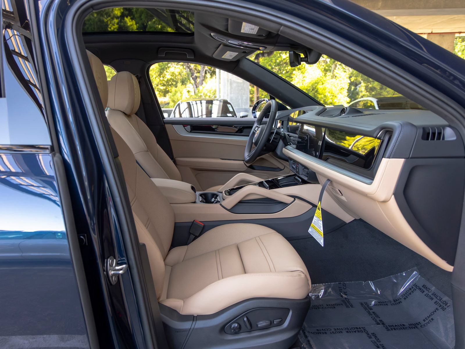 New 2026 Porsche Cayenne Coupe AWD/4WD image 60