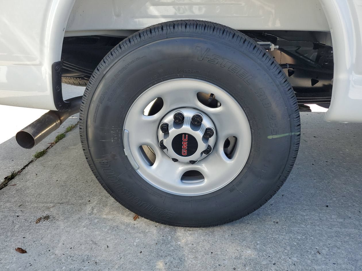 New 2026 GMC Savana 2500 Extended RWD image 6