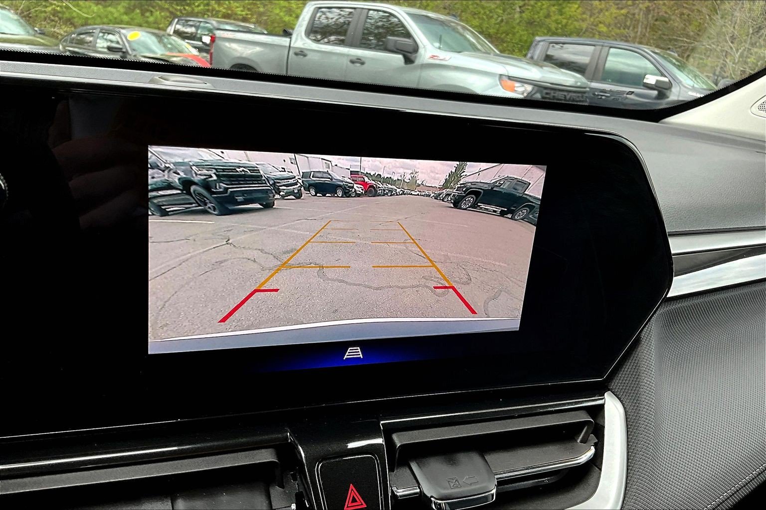 Used 2025 Chevrolet TrailBlazer LT AWD/4WD image 9