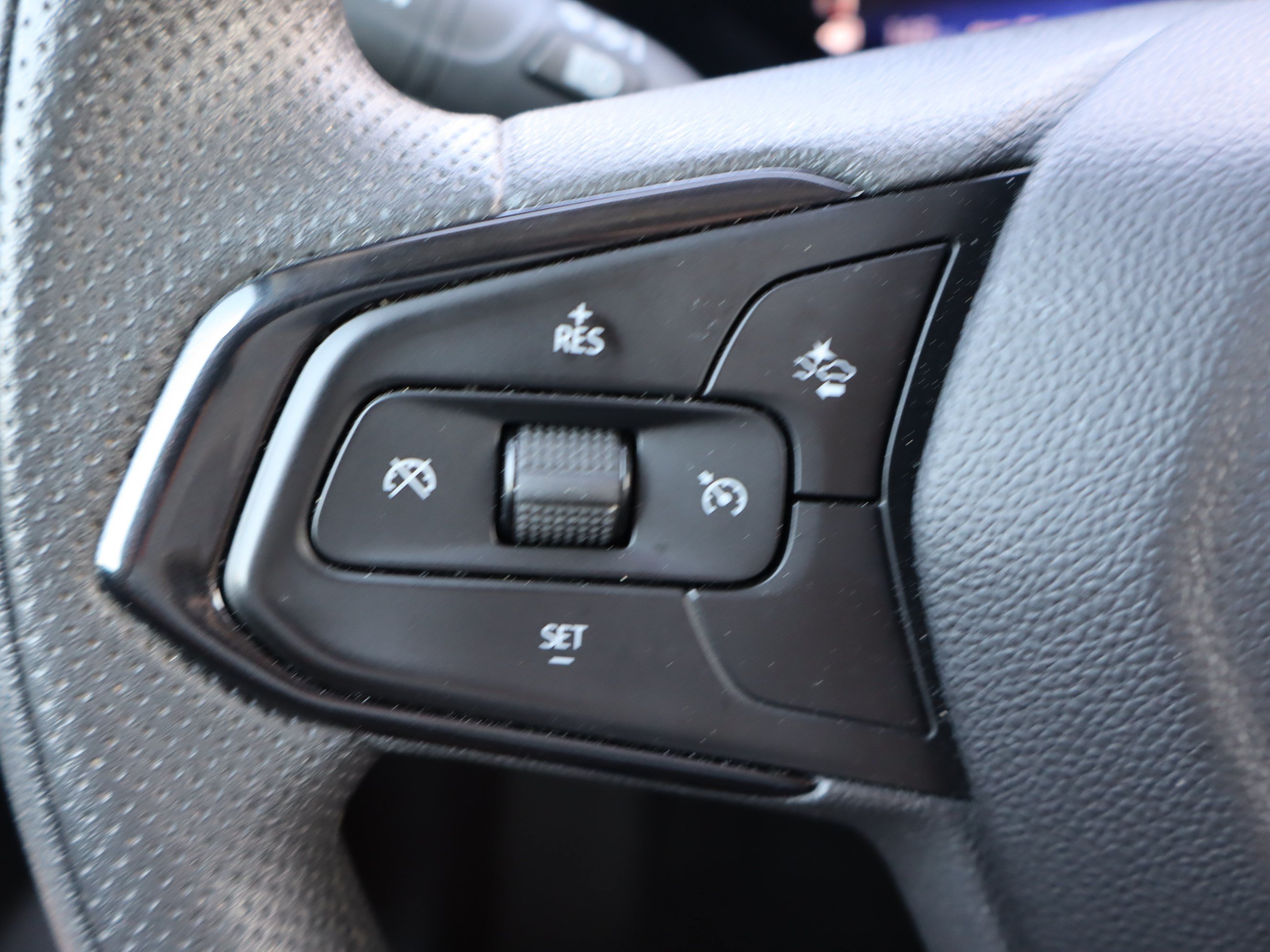 Used 2024 Chevrolet TrailBlazer LT AWD/4WD image 19
