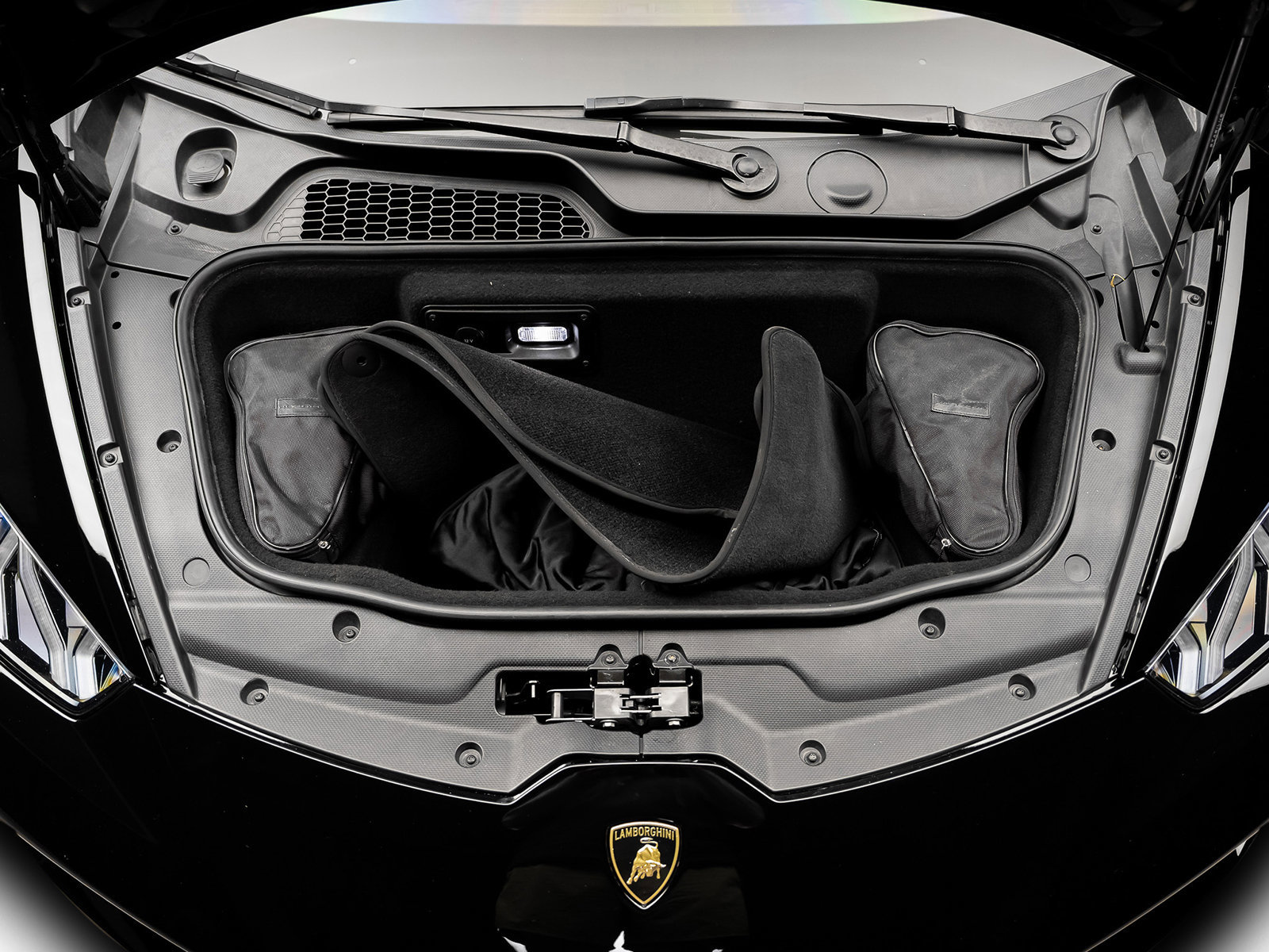 Used 2018 Lamborghini Huracan LP 580-2 RWD image 57