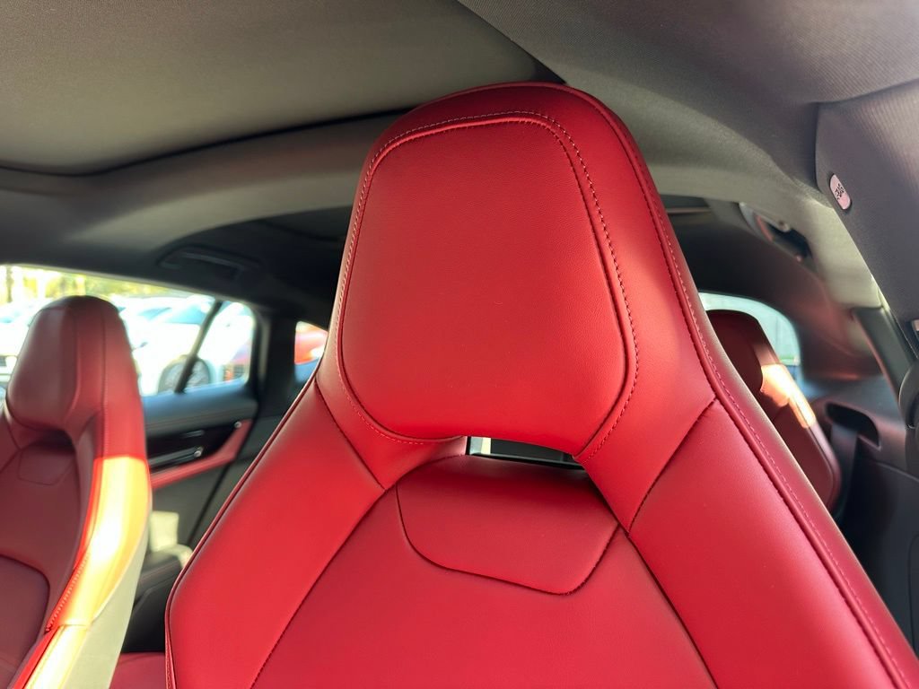 Used 2026 Porsche Panamera RWD image 23
