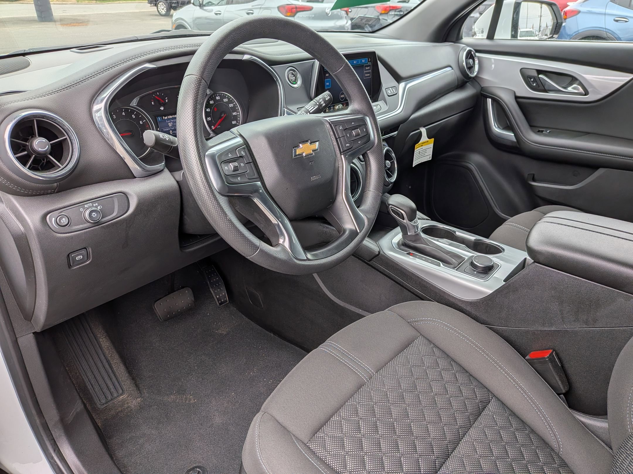 Used 2022 Chevrolet Blazer LT FWD image 9