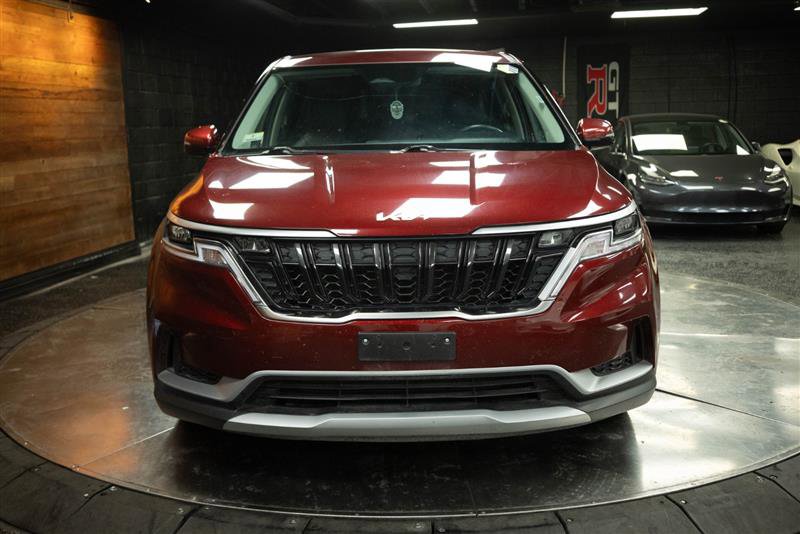 Used 2024 Kia Carnival LX image 3