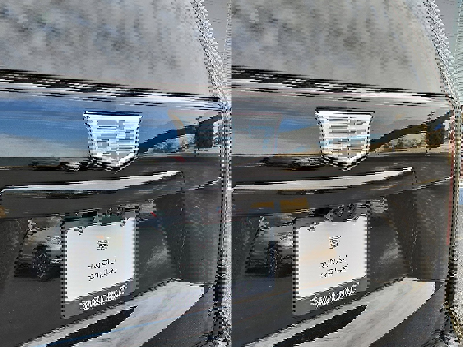 New 2026 Cadillac Escalade Platinum Sport w/ LPO, ONYX Package image 5