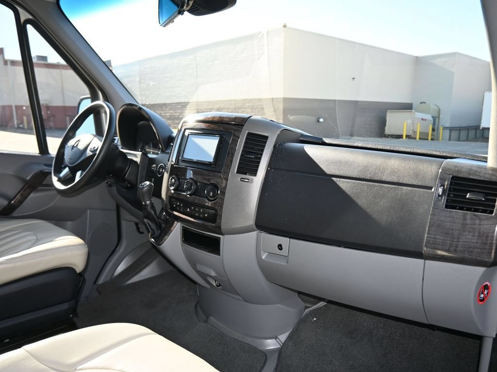 Used 2014 Mercedes-Benz Sprinter 3500 image 24