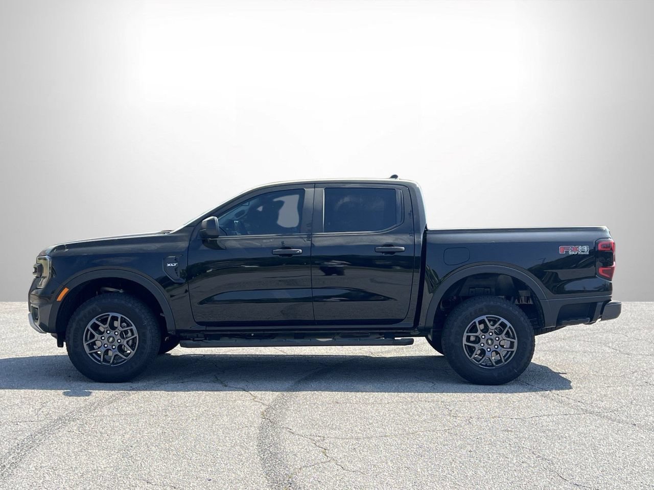 New 2025 Ford Ranger XLT w/ FX4 Off-Road Package AWD/4WD image 22