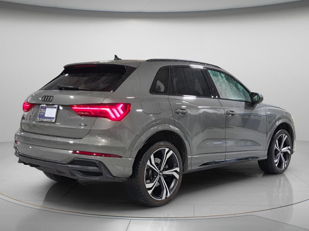 Used 2023 Audi Q3 2.0T Premium Plus w/ Premium Plus Package AWD/4WD image 7