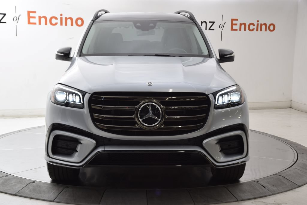 Used 2026 Mercedes-Benz GLS 450 4MATIC w/ AMG Line Exterior image 9