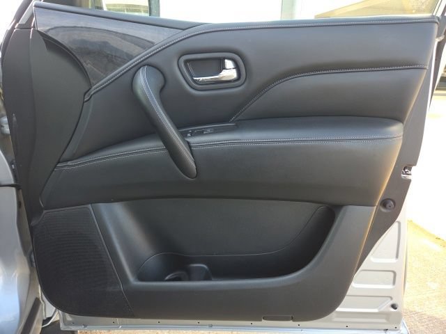 Used 2023 INFINITI QX80 Luxe w/ Cargo Package RWD image 17