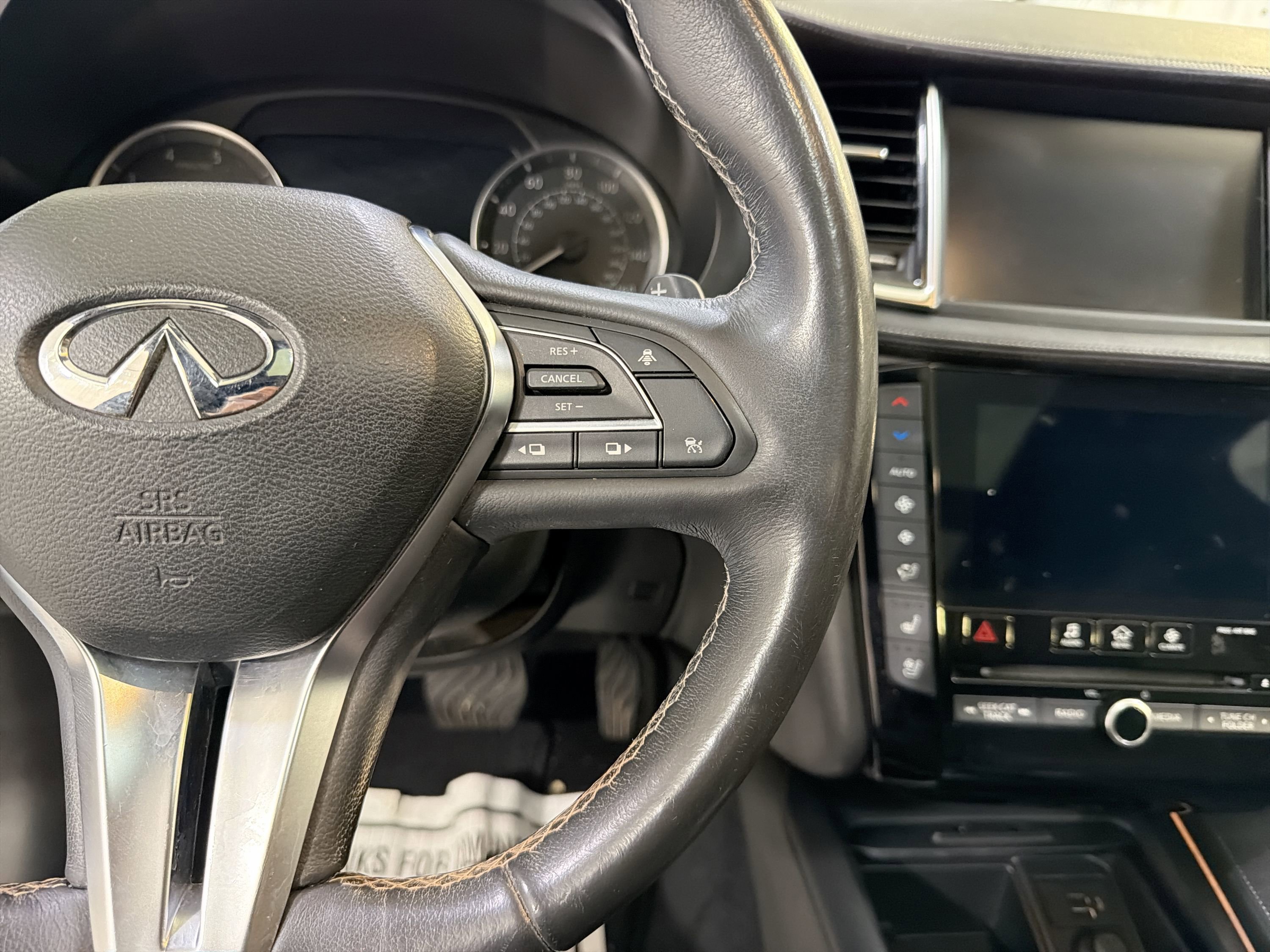 Used 2019 INFINITI QX50 Essential w/ Sensory Package FWD image 15