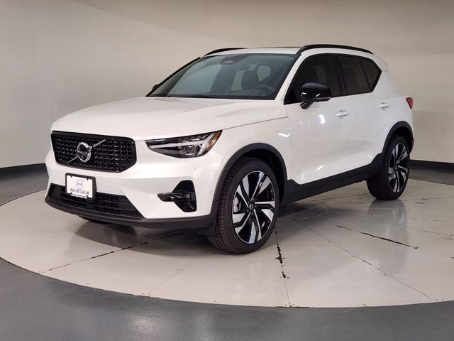 New 2026 Volvo XC40 B5 Ultra w/ Protection Package Premier AWD/4WD image 1