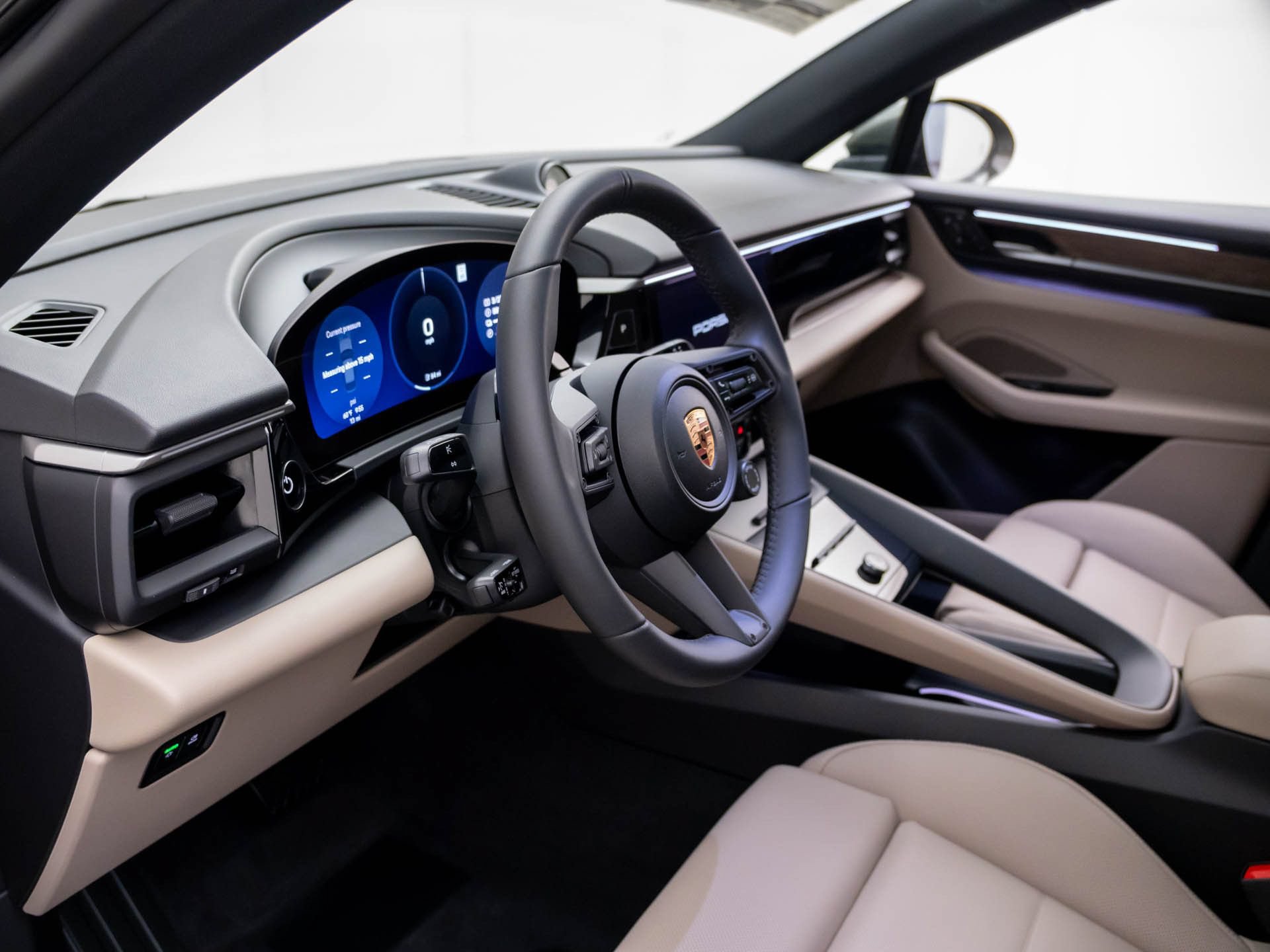 New 2026 Porsche Macan 4 Electric AWD/4WD image 4