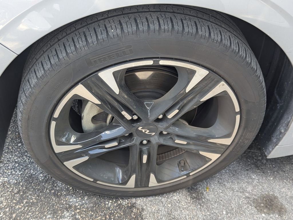 Used 2023 Kia K5 GT-Line w/ GT-Line Premium Package FWD image 5