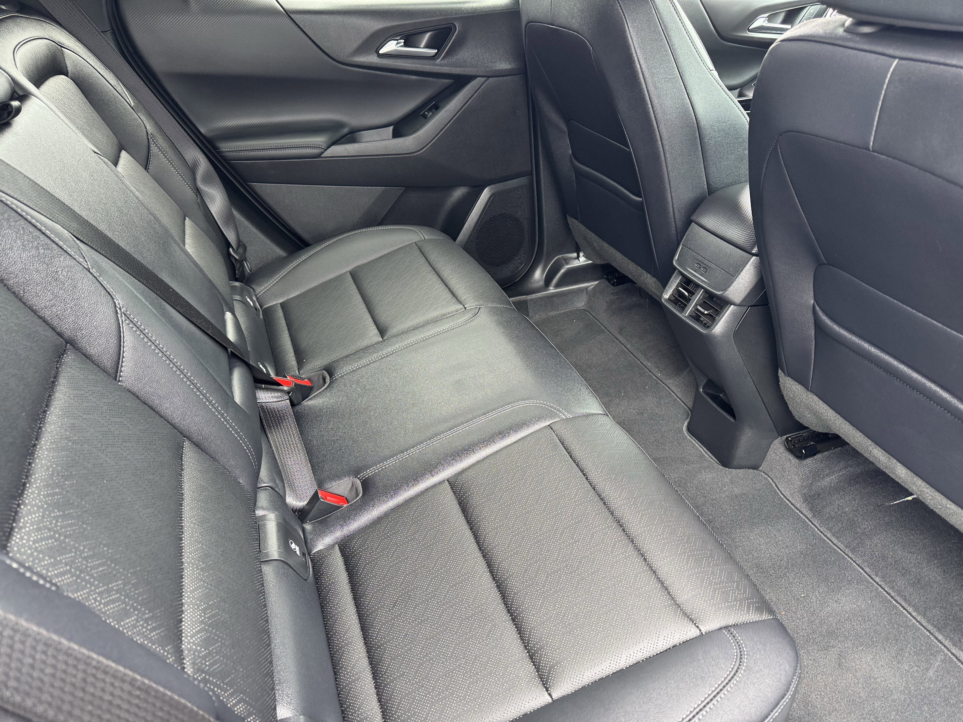 Used 2026 Chevrolet Equinox LT w/ Convenience Package II FWD image 20