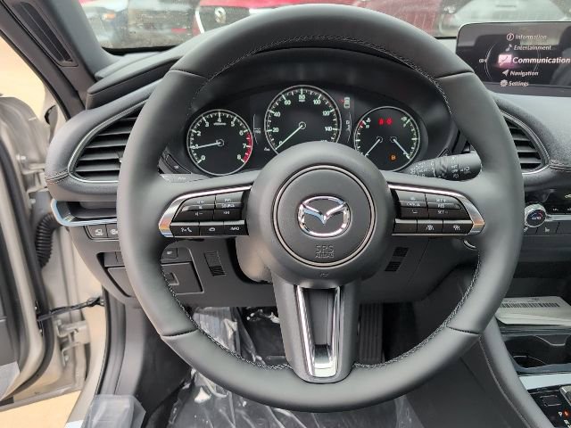 New 2026 MAZDA MAZDA3 Hatchback w/Premium Plus Pkg image 17