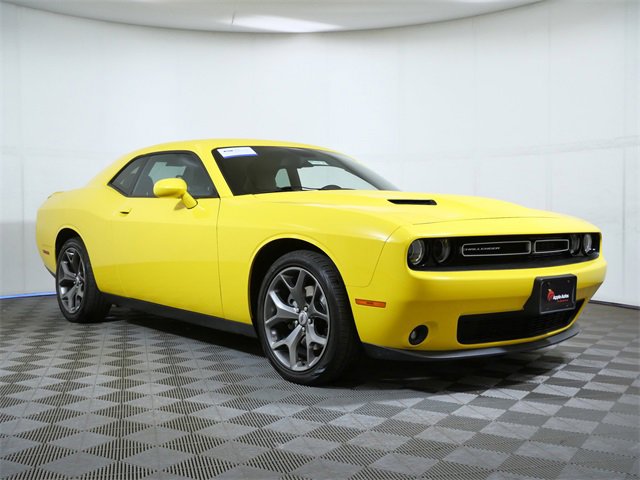 Used 2017 Dodge Challenger SXT Plus image 1