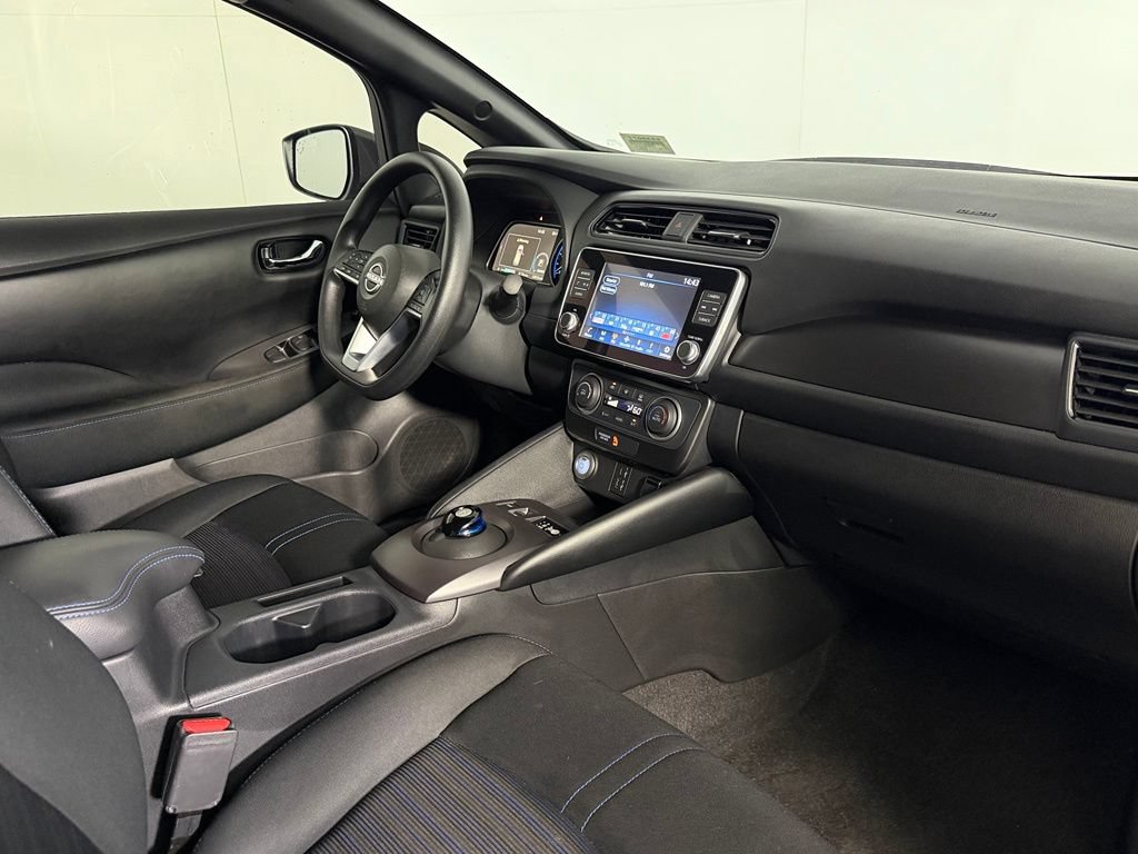 Used 2025 Nissan Leaf S FWD image 15