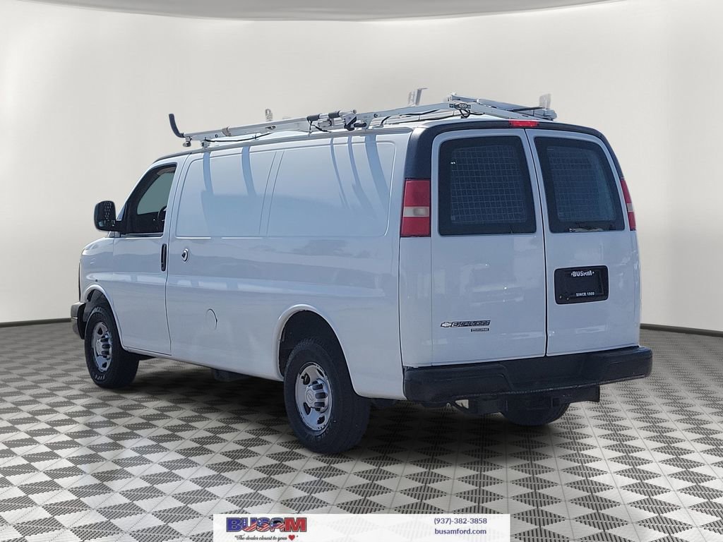 Used 2015 Chevrolet Express 2500 image 3