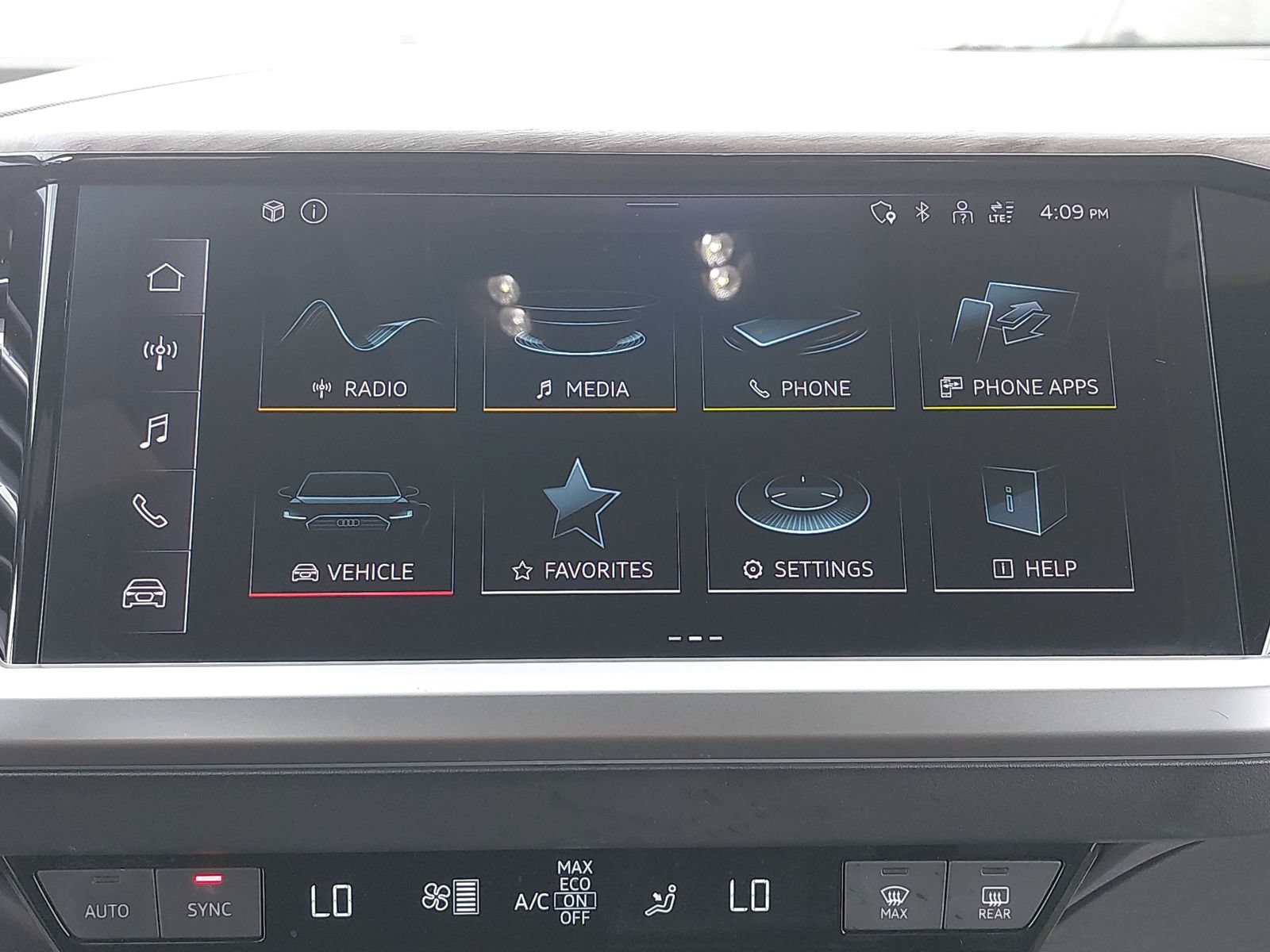 Certified 2023 Audi Q4 e-tron Premium w/ Convenience Package RWD image 24