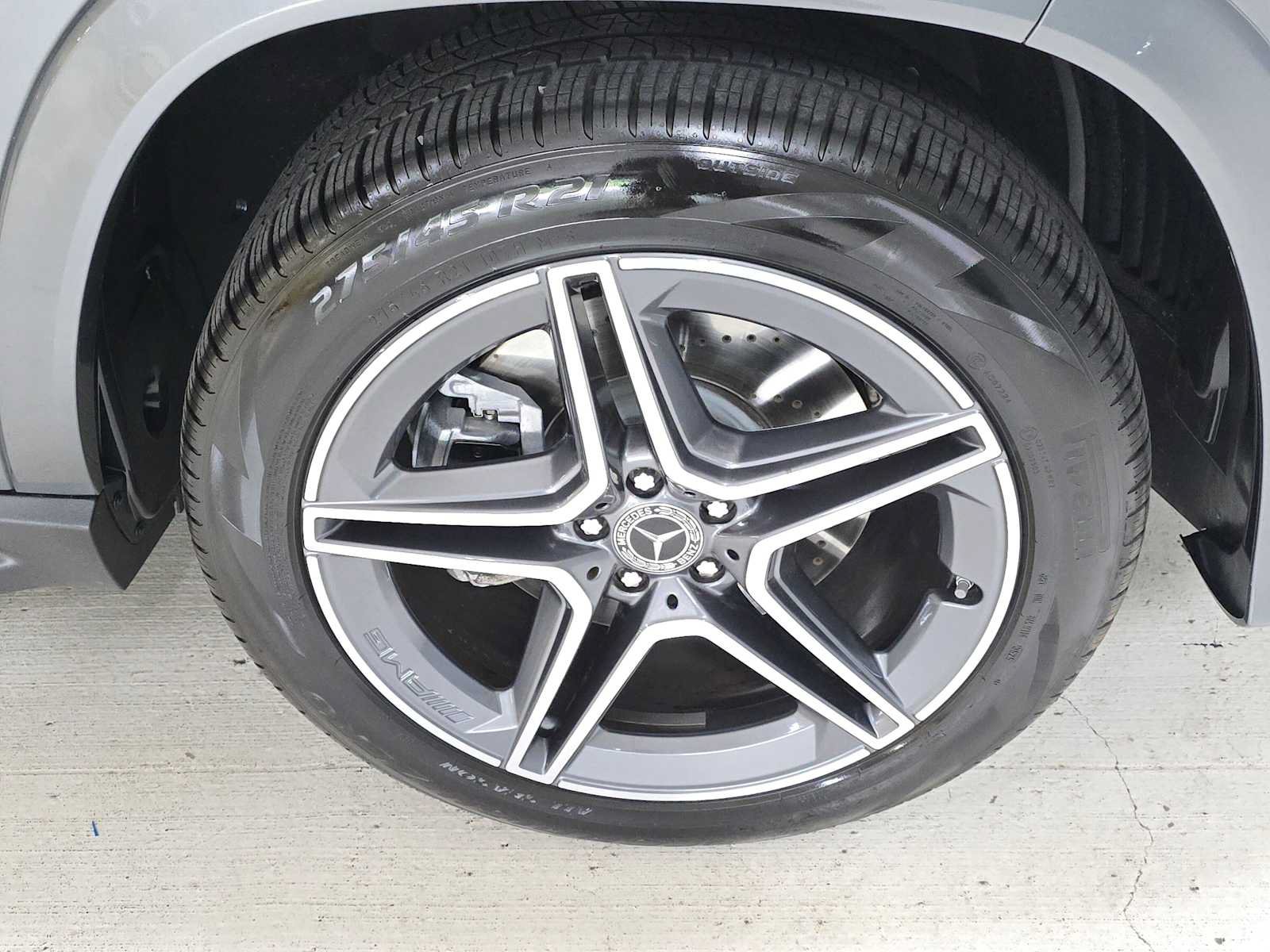 Used 2026 Mercedes-Benz GLS 450 4MATIC image 9