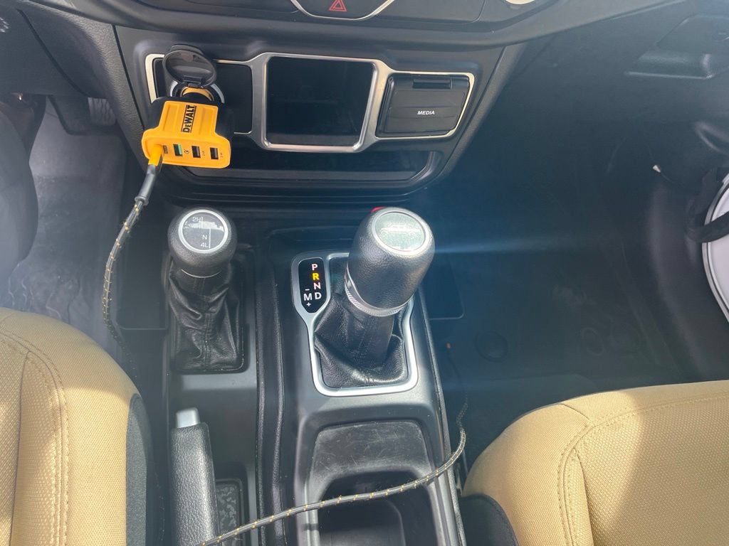 Used 2021 Jeep Gladiator Sport AWD/4WD image 19