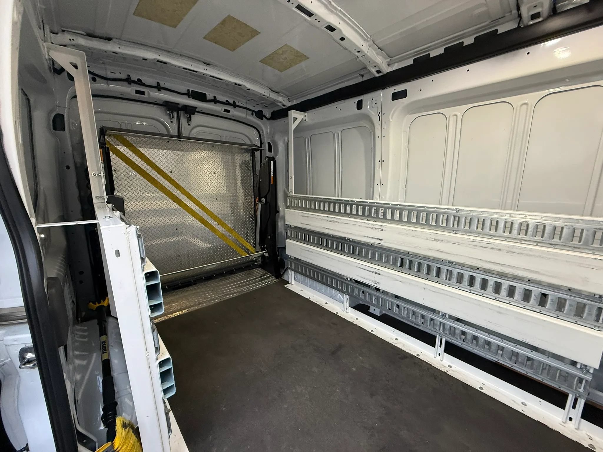 Used 2021 Ford Transit 150 Medium Roof RWD image 20