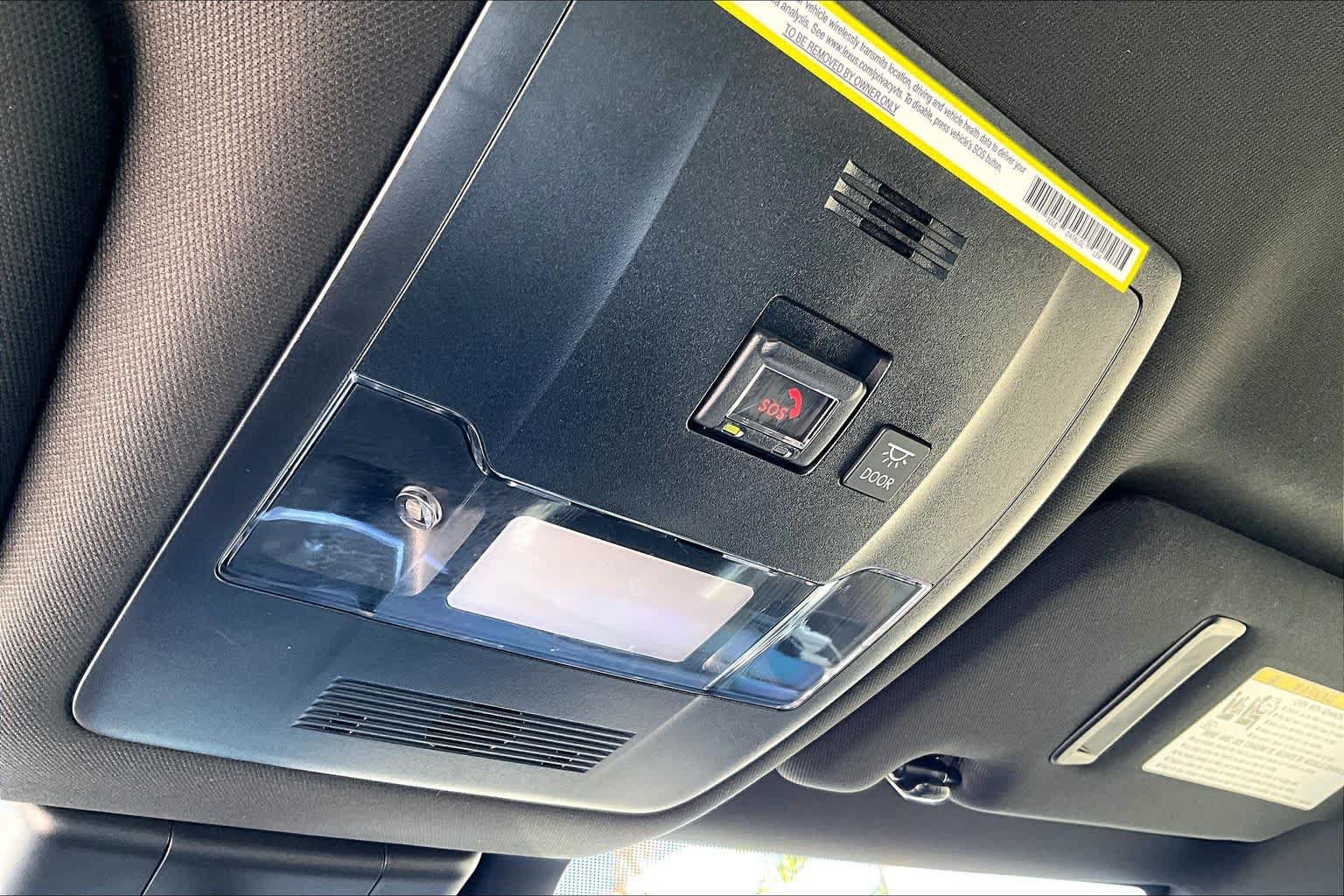 Used 2022 Lexus UX 200 w/ Accessory Package (Z1) FWD image 33