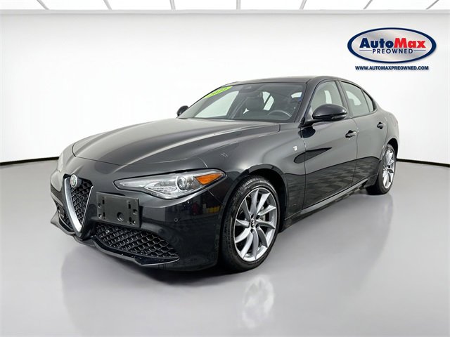 Used 2022 Alfa Romeo Giulia Ti image 5