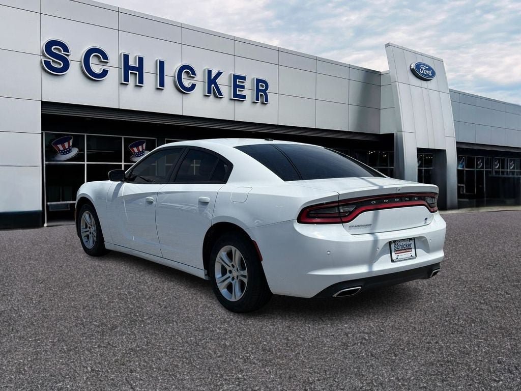 Used 2020 Dodge Charger SXT w/ Leather Interior Group RWD image 6
