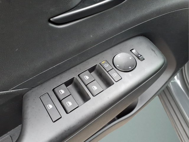 Used 2026 Hyundai Kona SEL Sport FWD image 9